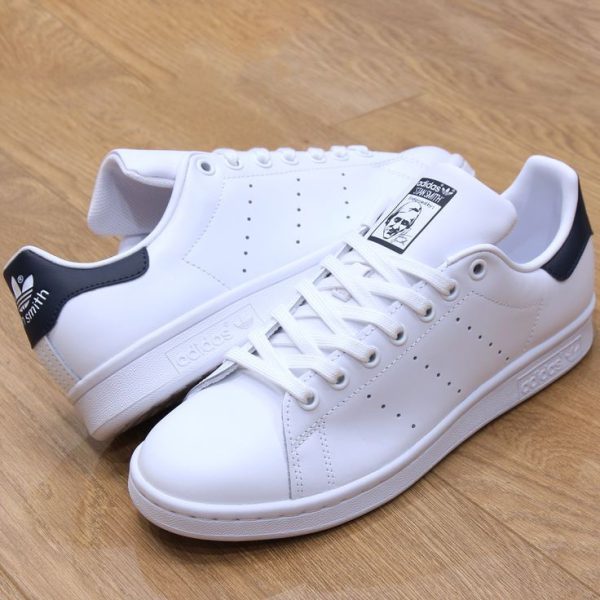 آدیداس استن اسمیت سفید سورمه ای Adidas stan Smith white navy