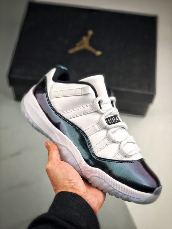 نایک ایر جردن ۱۱ بدون ساق سفید مشکی Nike air jordan 11 low white and black