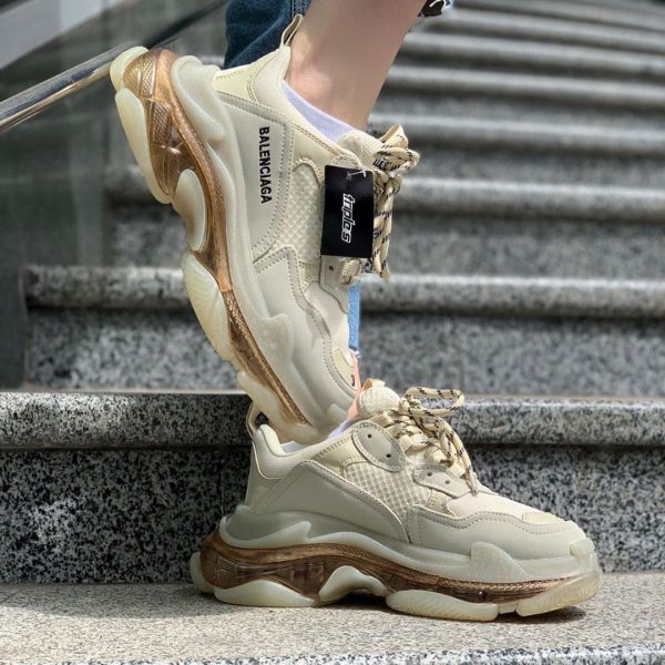 بالنسیاگا تریپل اس کرمی Balenciaga triple s cream