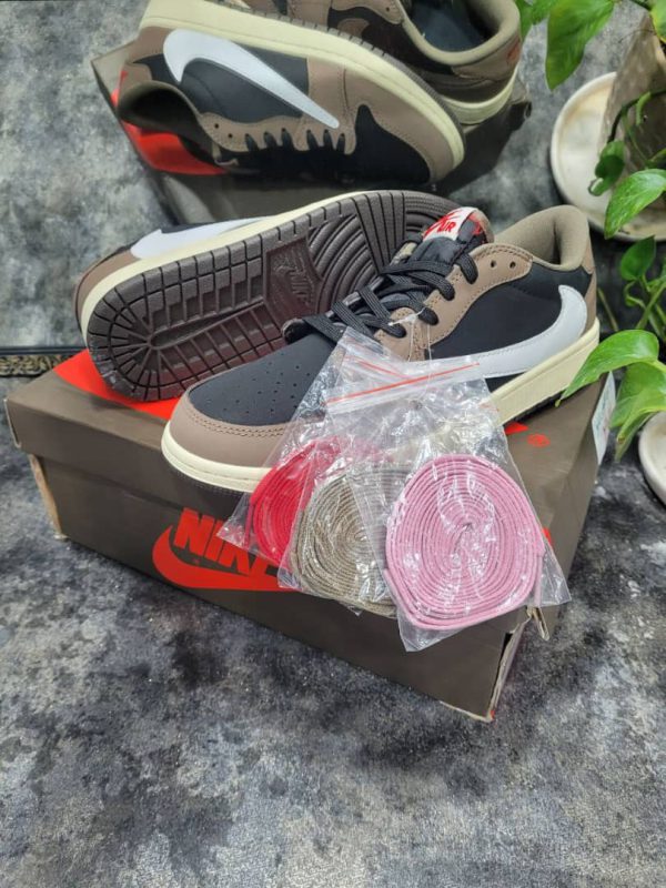 نایک ایرجردن ۱ بدون ساق تراویس اسکات قهوه ای مشکی Nike air jordan 1 low travis Scott cactus Jack brown - Image 3