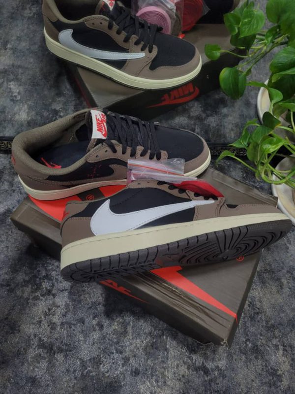 نایک ایرجردن ۱ بدون ساق تراویس اسکات قهوه ای مشکی Nike air jordan 1 low travis Scott cactus Jack brown - Image 2