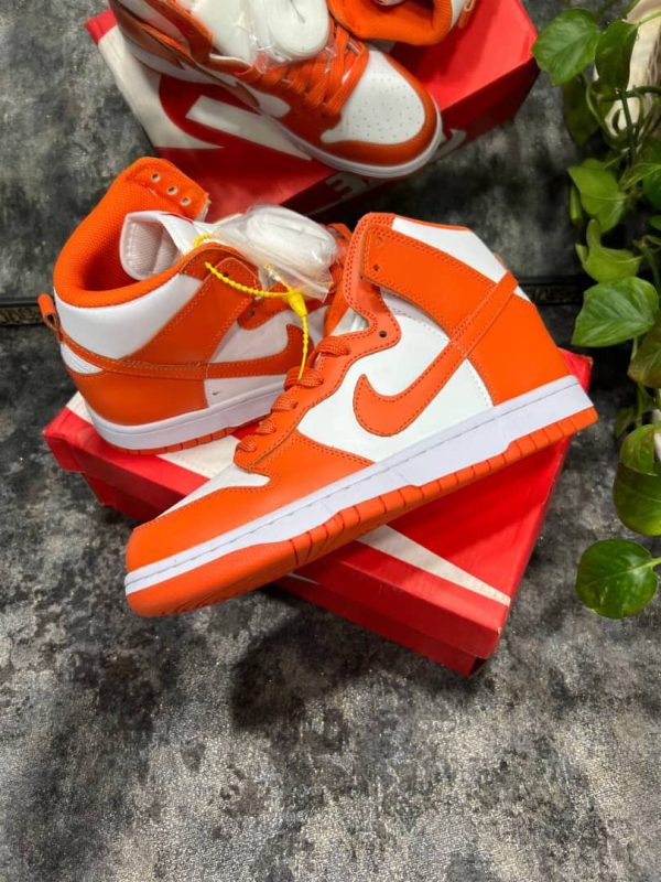 نایک اس بی دانک ساقدار نارنجی سفید Nike sb dunk high orange and white - Image 2