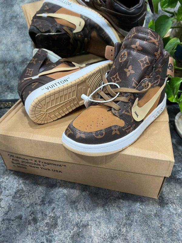 نایک ایر جردن ۱ ساقدار آف وایت لویی ویتون قهوه ای Nike air jordan 1 high off-white louis Vuitton brown - Image 4