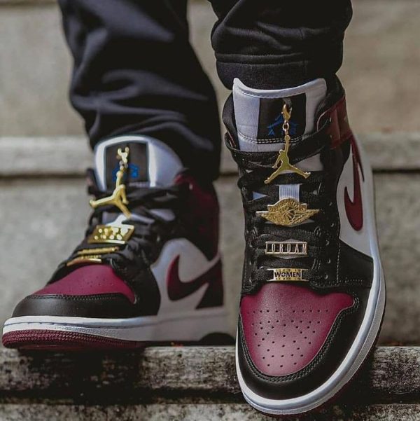 نایک ایر جردن ۱ ساقدار مارون Nike air jordan 1 high maroon