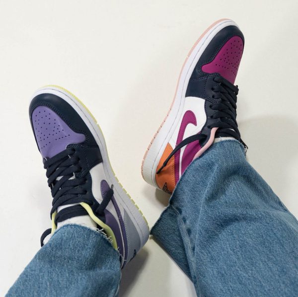 نایک ایر جردن ۱ بدون ساق بنفش ارغوانی مجنتا Nike air jordan 1 low purple magenta