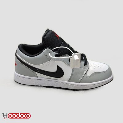 کتانی نایک ایر جردن ۱ بدون ساق طوسی سفید Nike air Jordan 1 low smoke grey and white