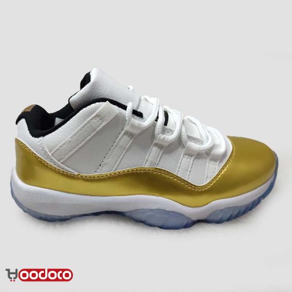 کتانی نایک ایر جردن ۱۱ بدون ساق سفید طلایی Nike air jordan 11 low white and gold