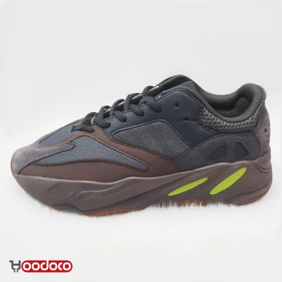 کفش آدیداس یزی بوست 700 قهوه ای Adidas yeezy boots 700 brown