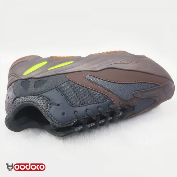 کفش آدیداس یزی بوست 700 قهوه ای Adidas yeezy boots 700 brown