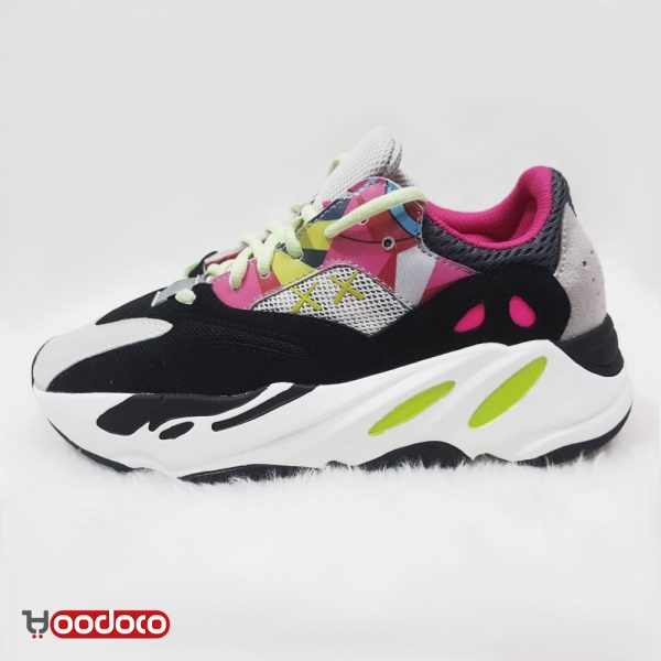 کفش آدیداس یزی بوست 700 صورتی مشکی Adidas yeezy boots 700 pink black