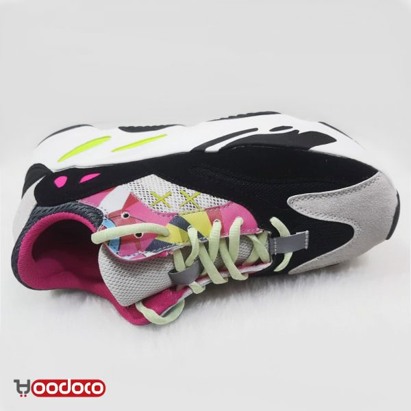 کفش آدیداس یزی بوست 700 صورتی مشکی Adidas yeezy boots 700 pink black