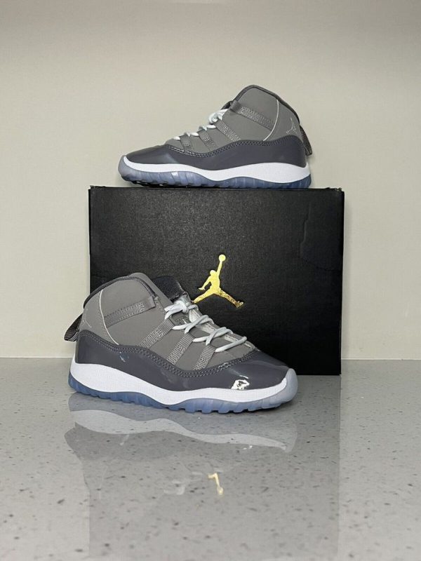 نایک ایر جردن ۱۱ طوسی Nike air jordan 11 grey