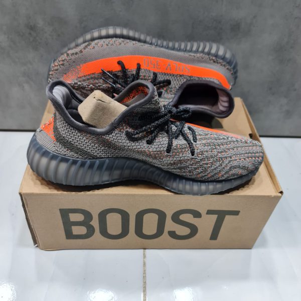 آدیداس یزی بوست ۳۵۰ وی۲ طوسی خط نارنجی Adidas yeezy boost 350 v2 grey and orange - Image 4