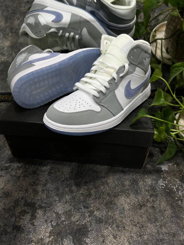 نایک ایر جردن ۱ ساقدار ولف طوسی Nike air Jordan 1 high wolf grey - Image 4