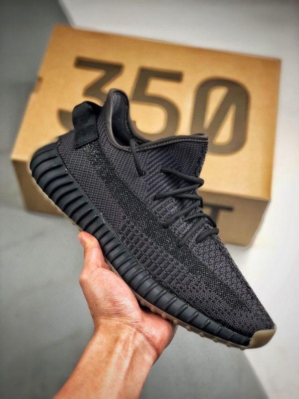 آدیداس یزی بوست ۳۵۰ وی۲ مشکی قهوه ای Adidas yeezy boost 350 v2 cinder black