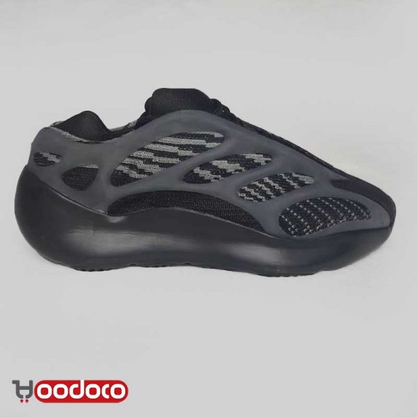 کتانی آدیداس یزی بوست ۷۰۰ وی۳ مشکی Adidas yeezy boost 700 v3 black