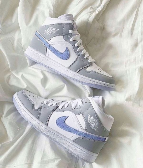 نایک ایر جردن ۱ ساقدار ولف طوسی Nike air Jordan 1 high wolf grey