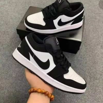 نایک ایر جردن ۱ مشکی سفید بدون ساق Nike air jordan 1 low black white