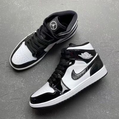 نایک ایر جردن ۱ کاربن فیبر مشکی سفید Nike air jordan 1 carbon fiber