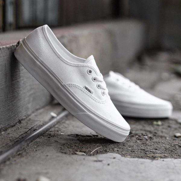 ونس کلاسیک آوتنتیک تمام سفید Vans classic authentic full white