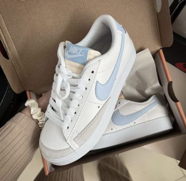 نایک بلازر بدون ساق 77 سفید آبی Nike blazer low 77 ghost white