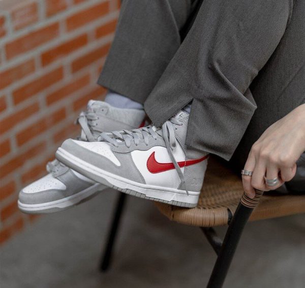 نایک دانک ساقدار طوسی قرمز Nike sb dunk high athletic club grey