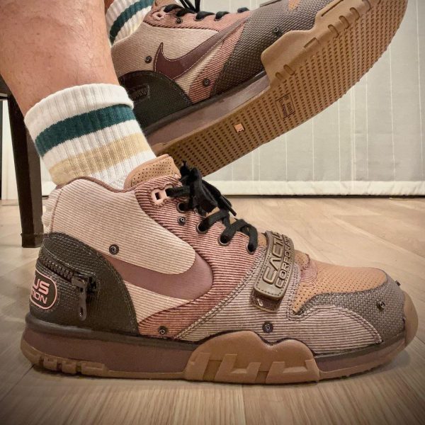 Nike air trainer 1 sp Travis scott wheat نایک ایر تراینر تراویس اسکات گندمی قهوه ای