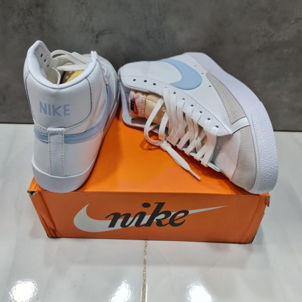 نایک بلیزر ساقدار ۷۷ سفید آبی Nike blazer 77 mid Celestine blue - Image 2