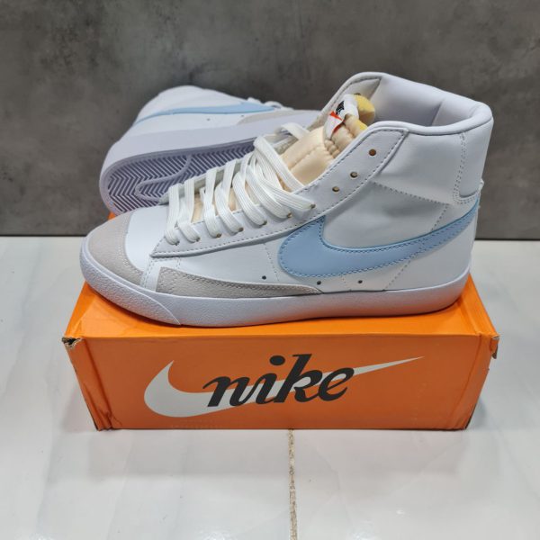 نایک بلیزر ساقدار ۷۷ سفید آبی Nike blazer 77 mid Celestine blue - Image 3