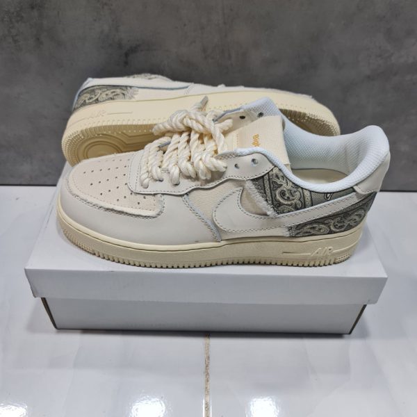 نایک ایر فورس ۱ بدون ساق کرمی تانگ Nike air force 1 day thung - Image 2