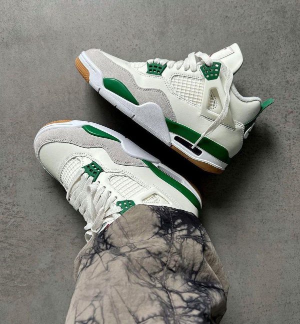 نایک ایر جردن ۴ پاین سبز Nike air jordan 4 SB pine green