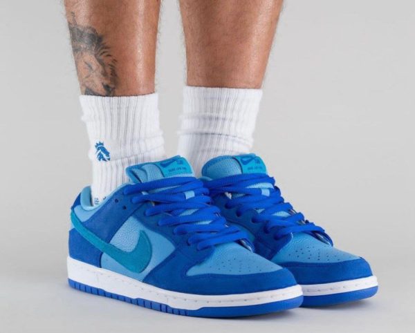 نایک اس بی دانک بدون ساق تمشک آبی Nike sb dunk low blue Raspberry