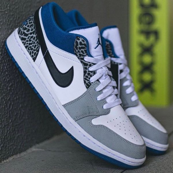 نایک ایر جردن ۱ بدون ساق ترو طوسی آبی Nike air jordan 1 low True Blue