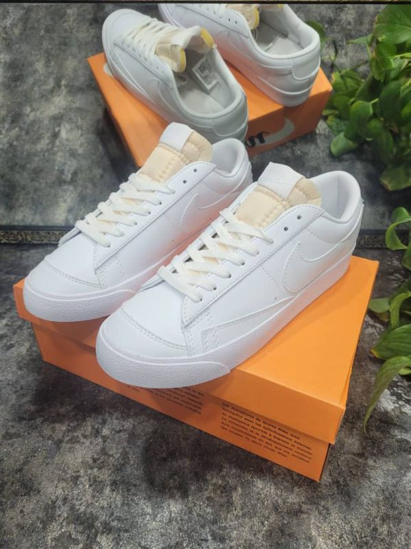 نایک بلیزر ۷۷ بدون ساق تمام سفید Nike blazer 77 low full white - Image 3