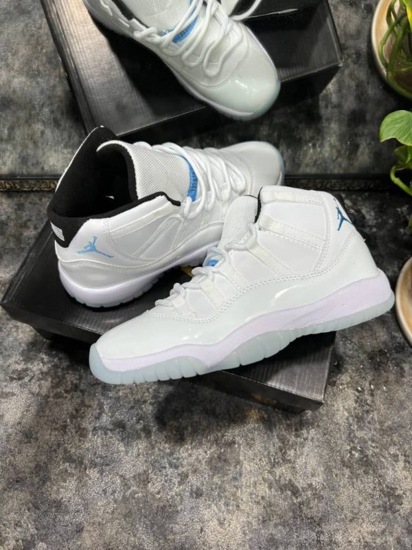 جردن ۱۱ ساقدار سفید سبزآبی Nike air jordan 11 legend blue - Image 2