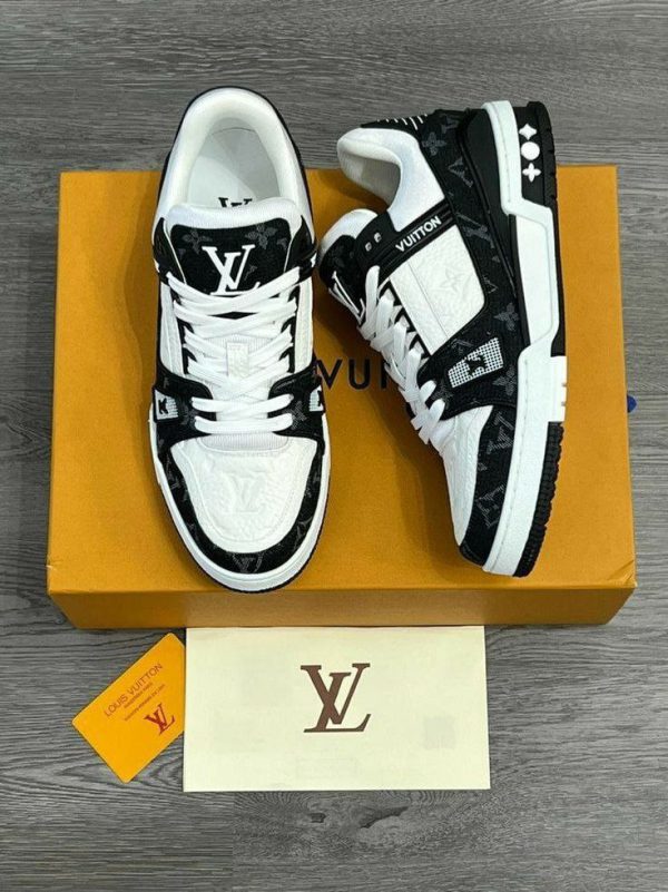 کتانی لویی ویتون مشکی سفید Louis Vuitton black and white