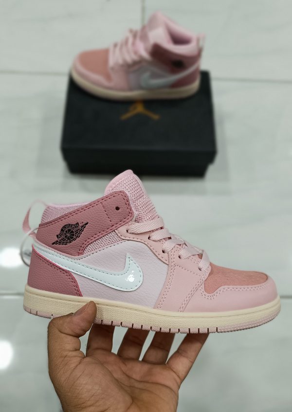 کتونی بچه گانه نایک ایر جردن ۱ ساقدار صورتی Nike air jordan 1 high - Image 2