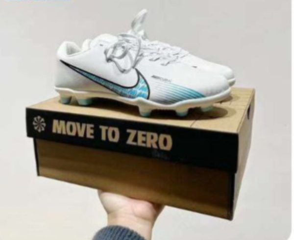 کتونی بچه گانه نایک فوتبال چمنی سفید Nike Football