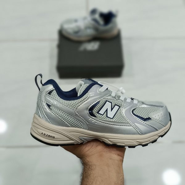 کتونی بچه گانه نیوبالانس ۵۳۰ طوسی New balance 530 - Image 2