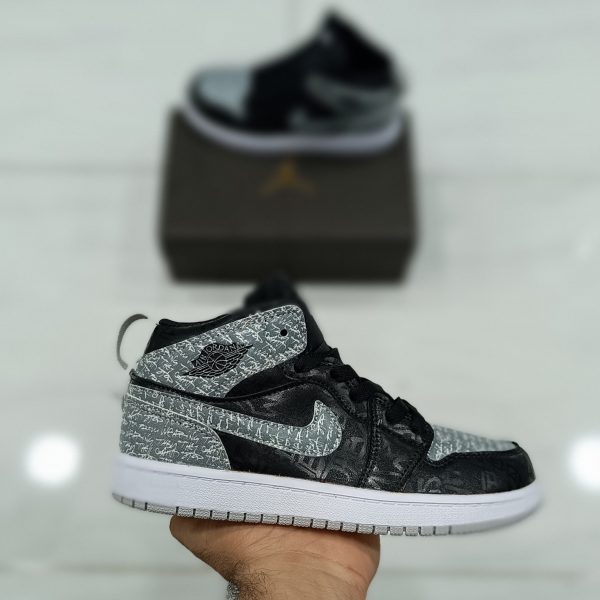 کتونی بچه گانه نایک ایر جردن ۱ ساقدار ربلیون ایکس Nike air jordan 1 high - Image 2