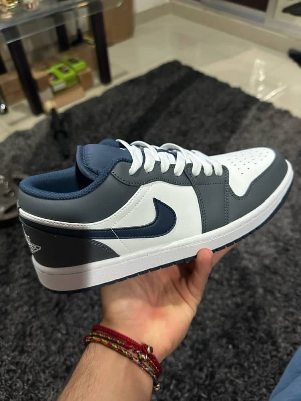 نایک ایر جردن ۱ بدون ساق سورمه ای طوسی Nike air jordan 1 low blue gray