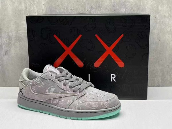 نایک جردن ۱ بدون ساق تراویس اسکات کواز طوسی Nike air jordan 1 low Travis Scott kaws gray