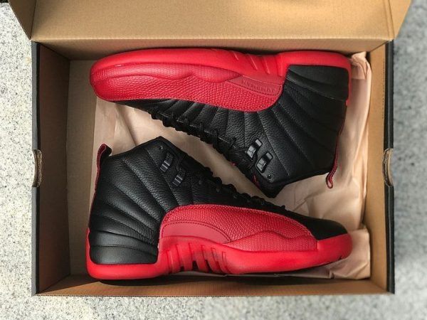 نایک ایر جردن ۱۲ مشکی قرمز Nike air jordan 12 black red