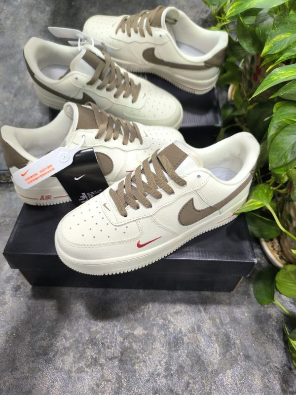 نایک ایر فورس ۱ بدون ساق شادو کرمی قهوه ای Nike Air Force 1 Shadow - Image 3