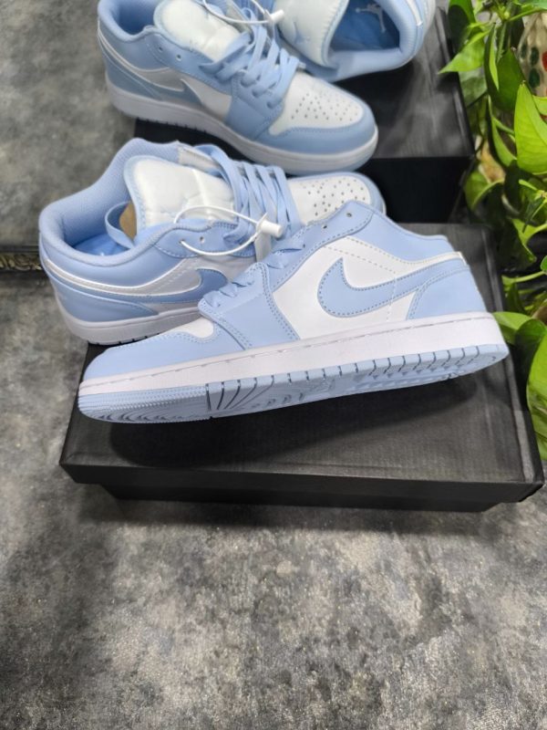 نایک ایر جردن ۱ بدون ساق یخی آبی سفید Nike jordan 1 low Ice blue - Image 2