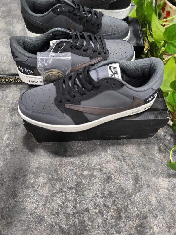 نایک ایر جردن ۱ بدون ساق تراویس اسکات یوتوپیا مشکی قهوه ای Nike air jordan 1 low Travis Scott Utopia - Image 3