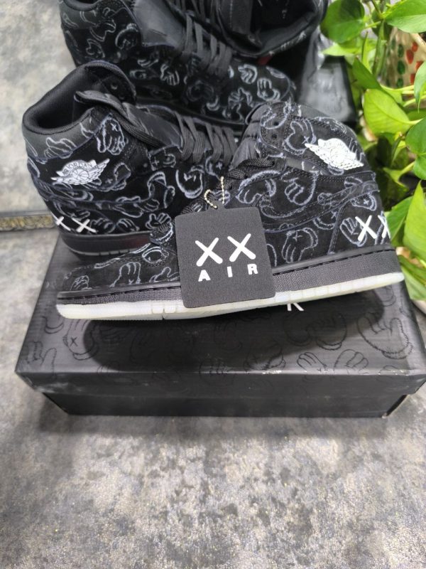 نایک ایر جردن ۱ ساقدار کواز مشکی Nike air jordan 1 kaws black - Image 2