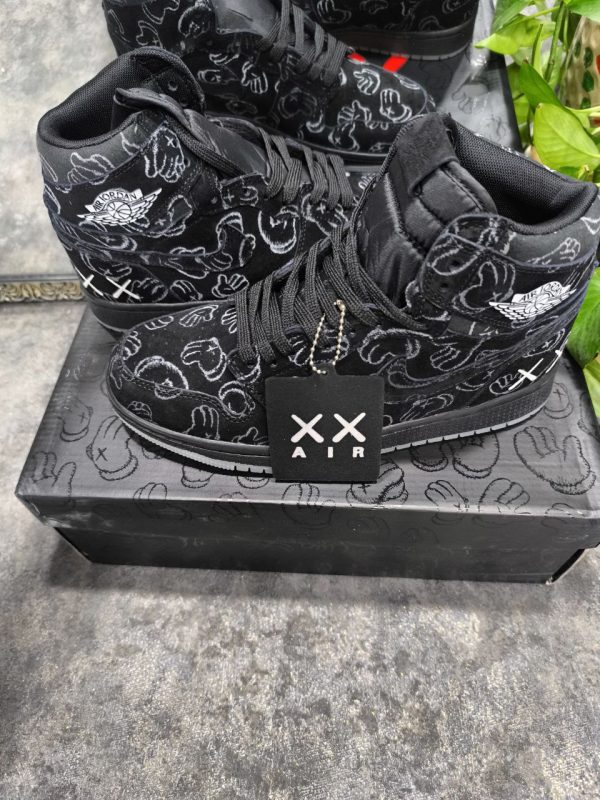 نایک ایر جردن ۱ ساقدار کواز مشکی Nike air jordan 1 kaws black - Image 3