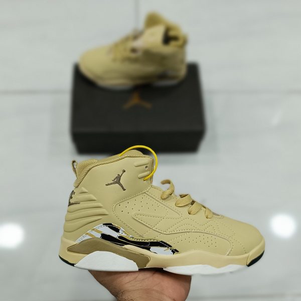 کتونی بچه گانه نایک ایر جردن ام وی پی کرمی Nike air jordan MVP - Image 2