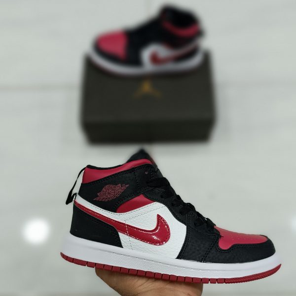 کتونی بچه گانه نایک ایر جردن ۱ ساقدار قرمز مشکی Nike air jordan 1 high - Image 2